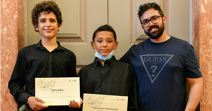 Sld-AlunoPASvenceu2premio